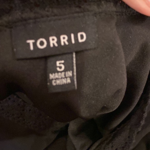 Torrid black chiffon cold shoulder skater dress 5 5X - Picture 7 of 7